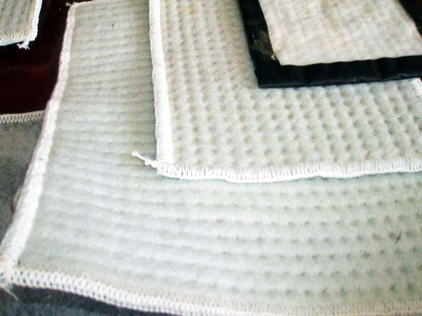 膨潤(rùn)土防水毯